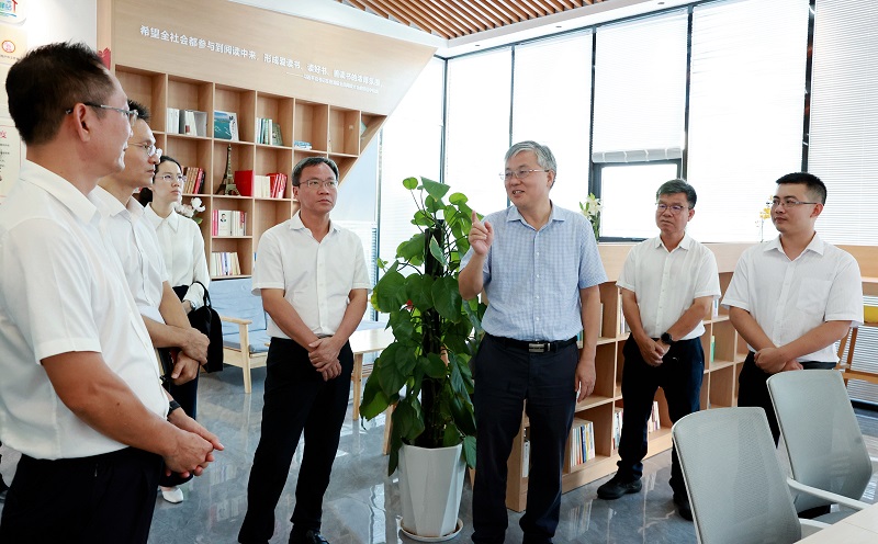 周红波结合学习宣传贯彻党的二十届三中全会精神调研调结构促发展保就业工作