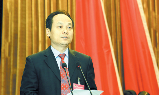 严朝君在政协三亚市七届三次会议闭幕会上对政协委员寄予厚望