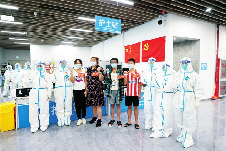 三亚疫情防控志愿者：点点萤火汇成星河